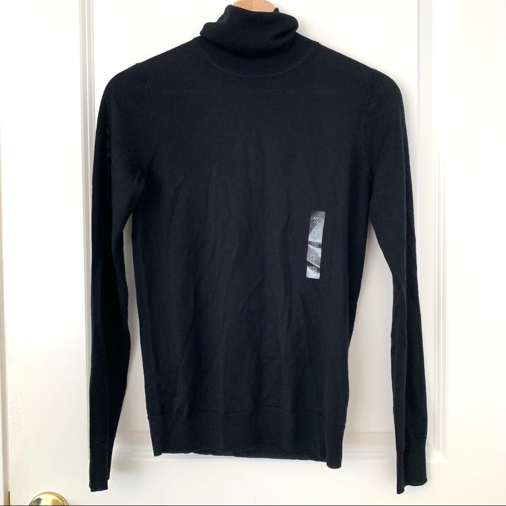 Uniqlo Black Merino Wool Turtleneck Sweater